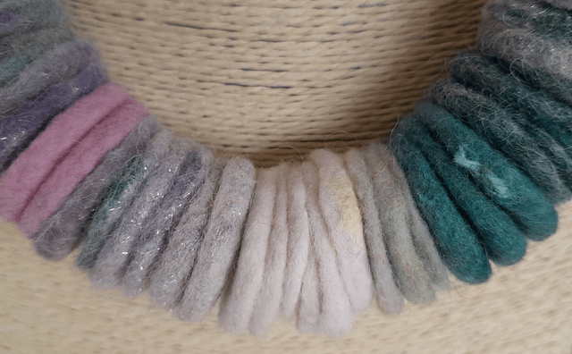 Felt circle necklace